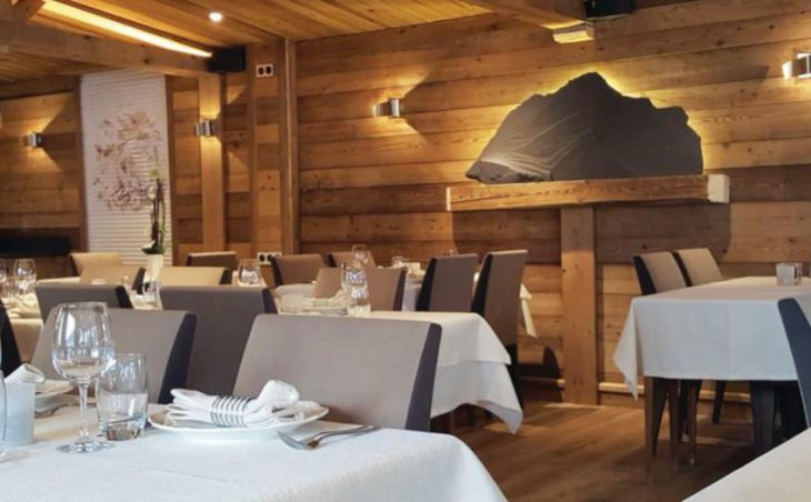 Hotel Sporting, Morzine, Dining